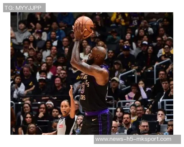 艾顿赞詹姆斯如机器般强大23赛季依然状态巅峰让人难以置信