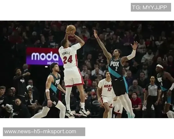 鲍威尔称赞猛龙防守强硬轮转迅速充分发挥身高和臂展优势 鲍威尔称赞猛龙防守强硬轮转迅速充分发挥身高和臂展优势